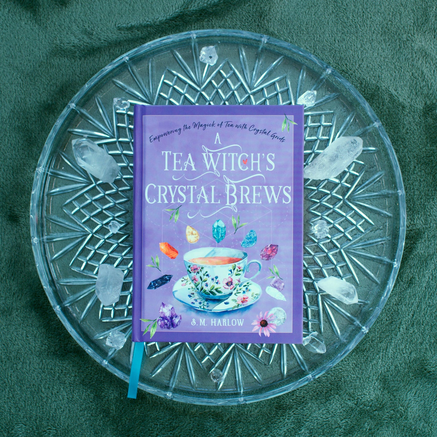 A Tea Witch’s Crystal Brews (Hardcover)